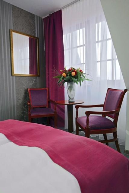 Hotel Am Markt Oebisfelde Esterno foto