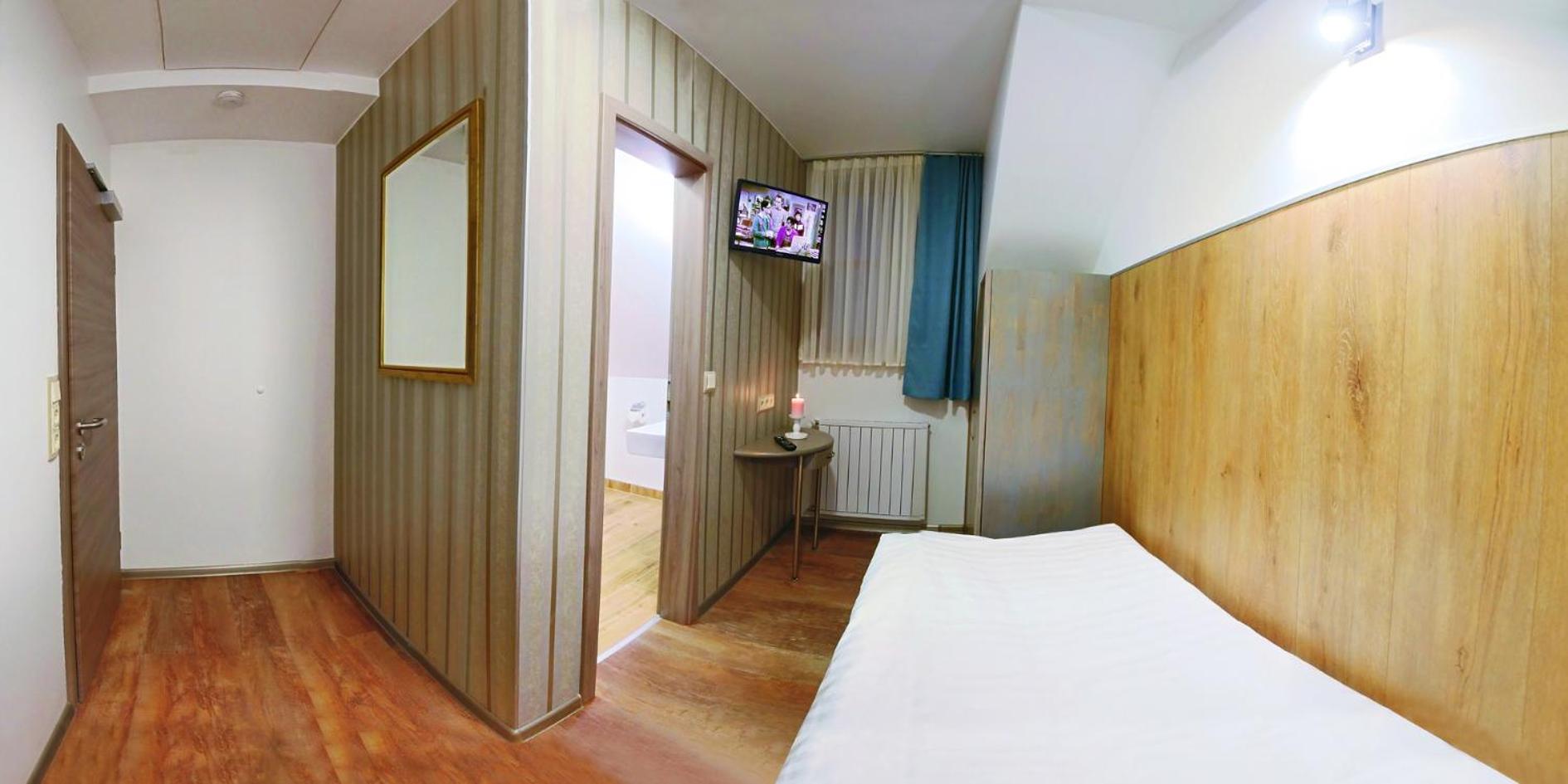 Hotel Am Markt Oebisfelde Esterno foto